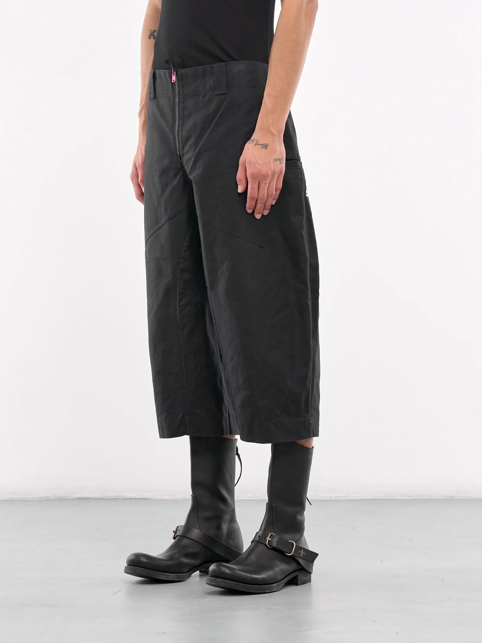 AR3 Cropped Trousers (AR3-PANT-P01-BLACK)