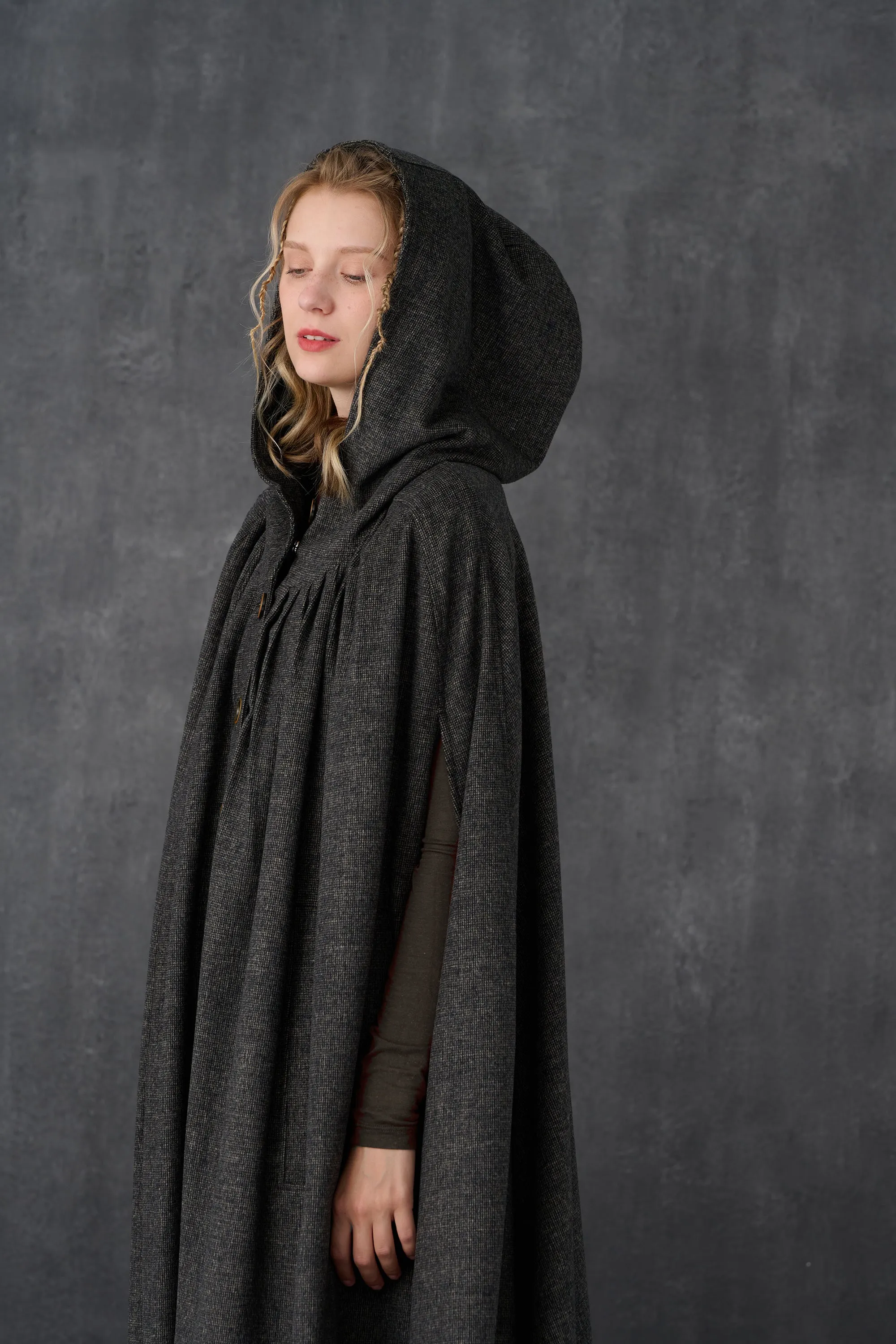 ARIEL 14 | HOODED WOOL CLOAK COAT