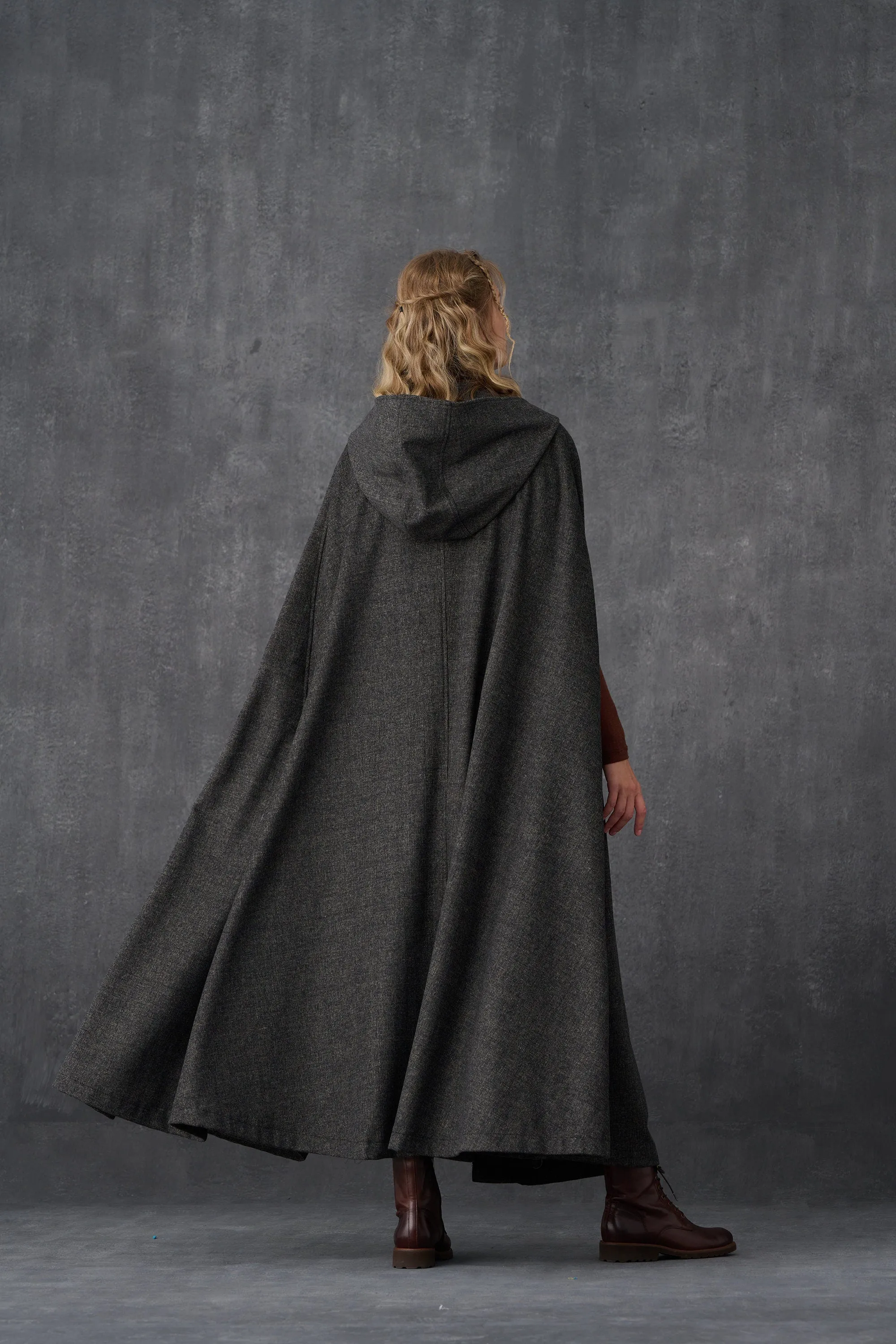 ARIEL 14 | HOODED WOOL CLOAK COAT