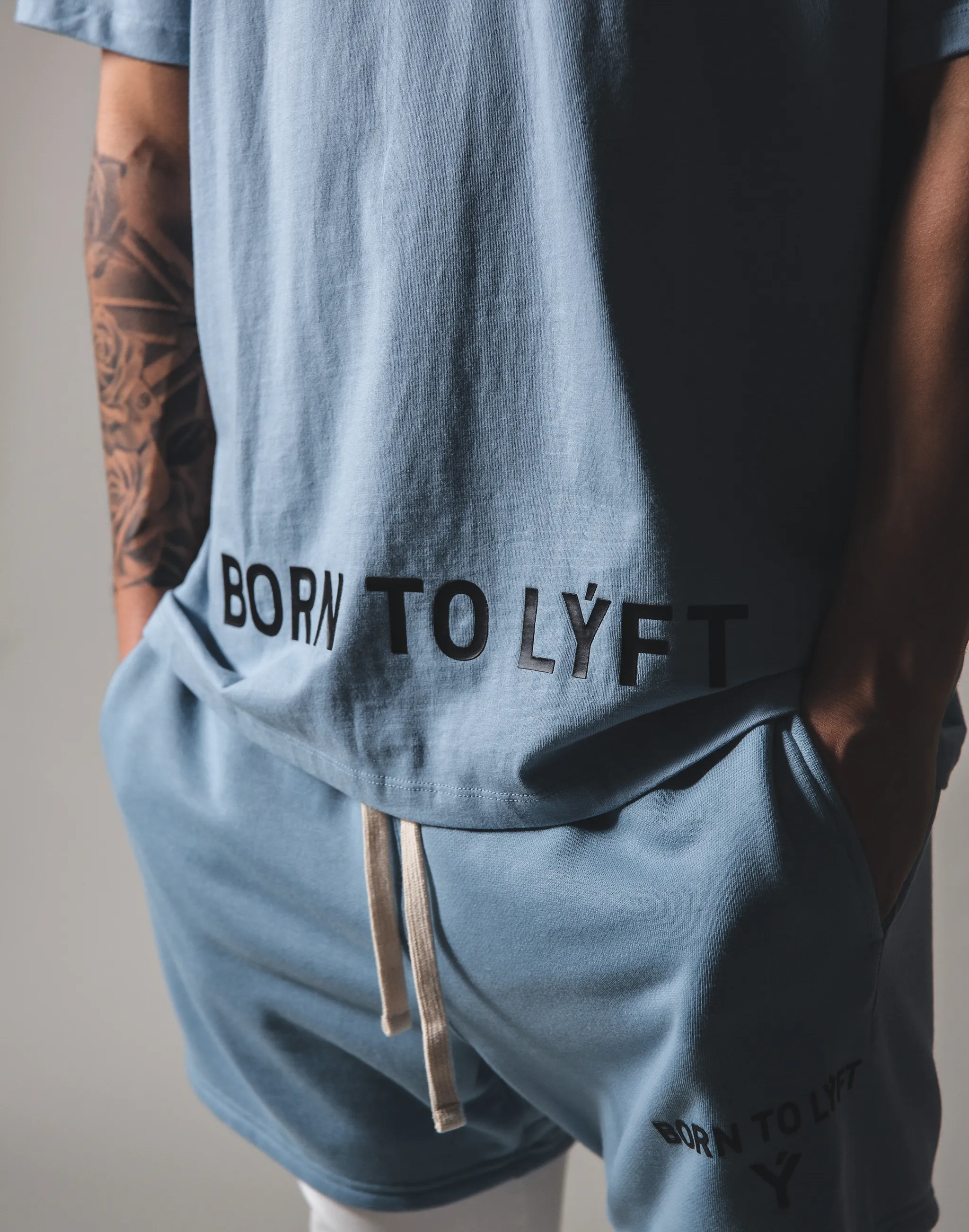 BORN TO LÝFT Big T-Shirt - L.Blue