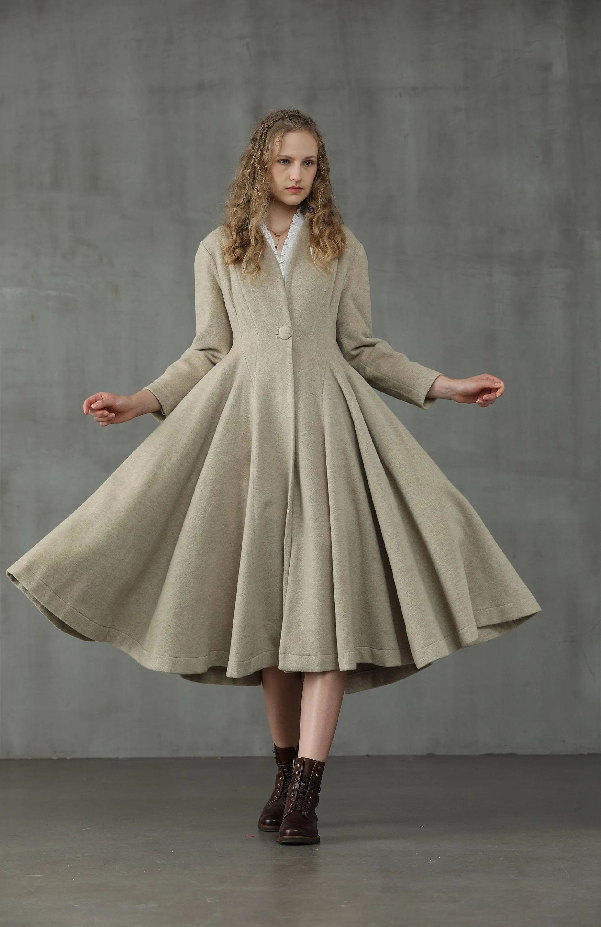 Little Women 22 | Wool Coat in Floralwhite