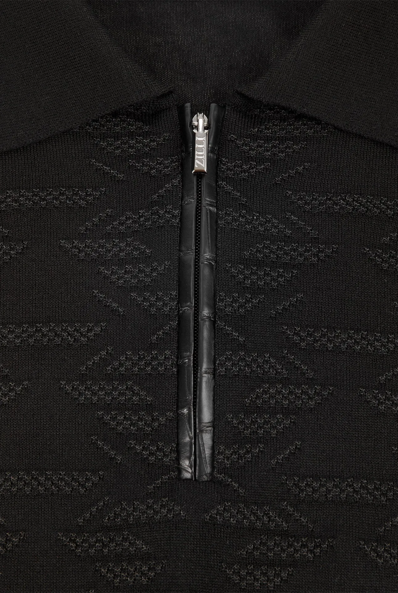 Long Sleeve Zipped Polo with "Vanisé Express" Pattern