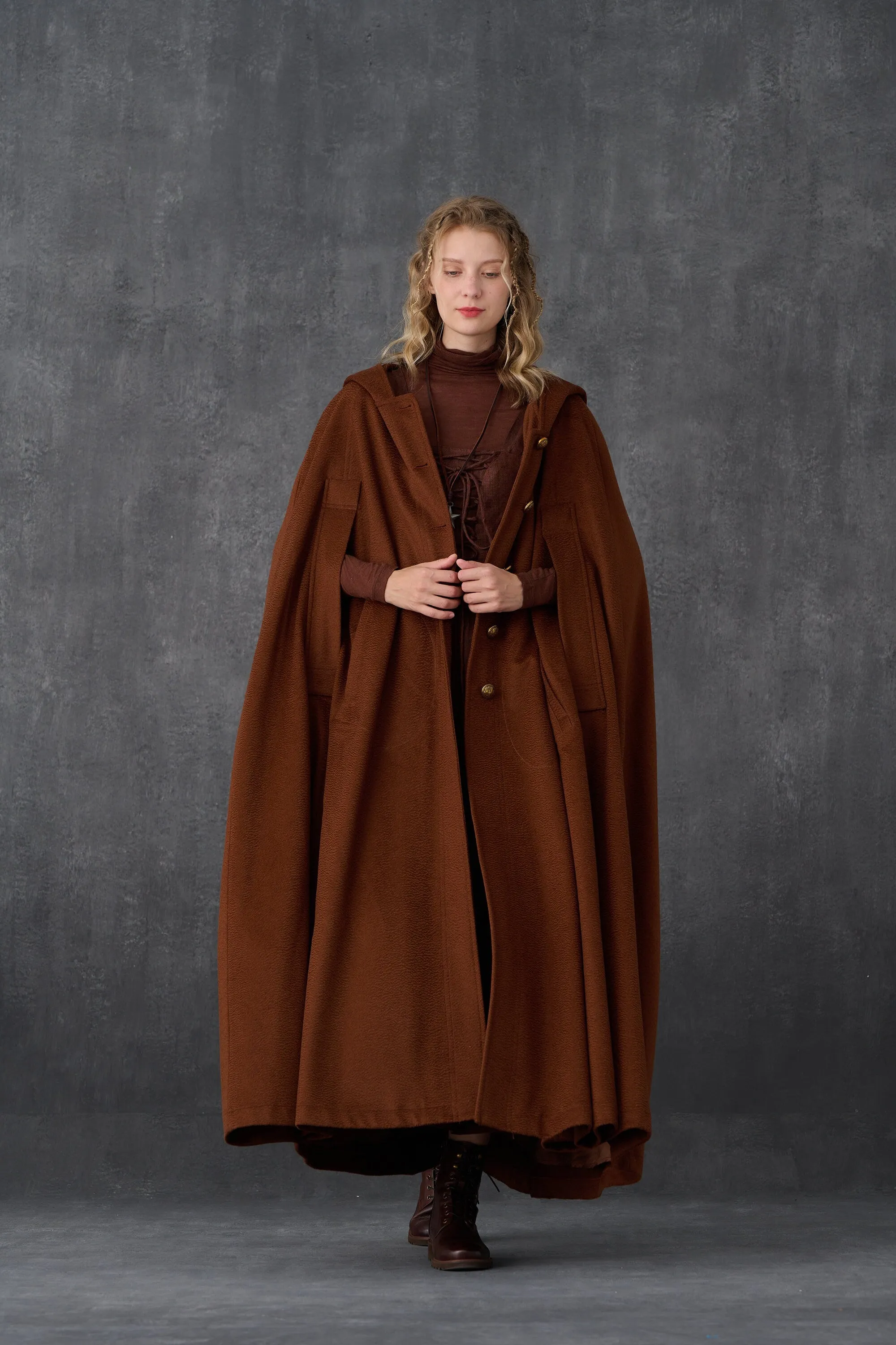 Parini 33 | Maxi Hooded wool cloak coat