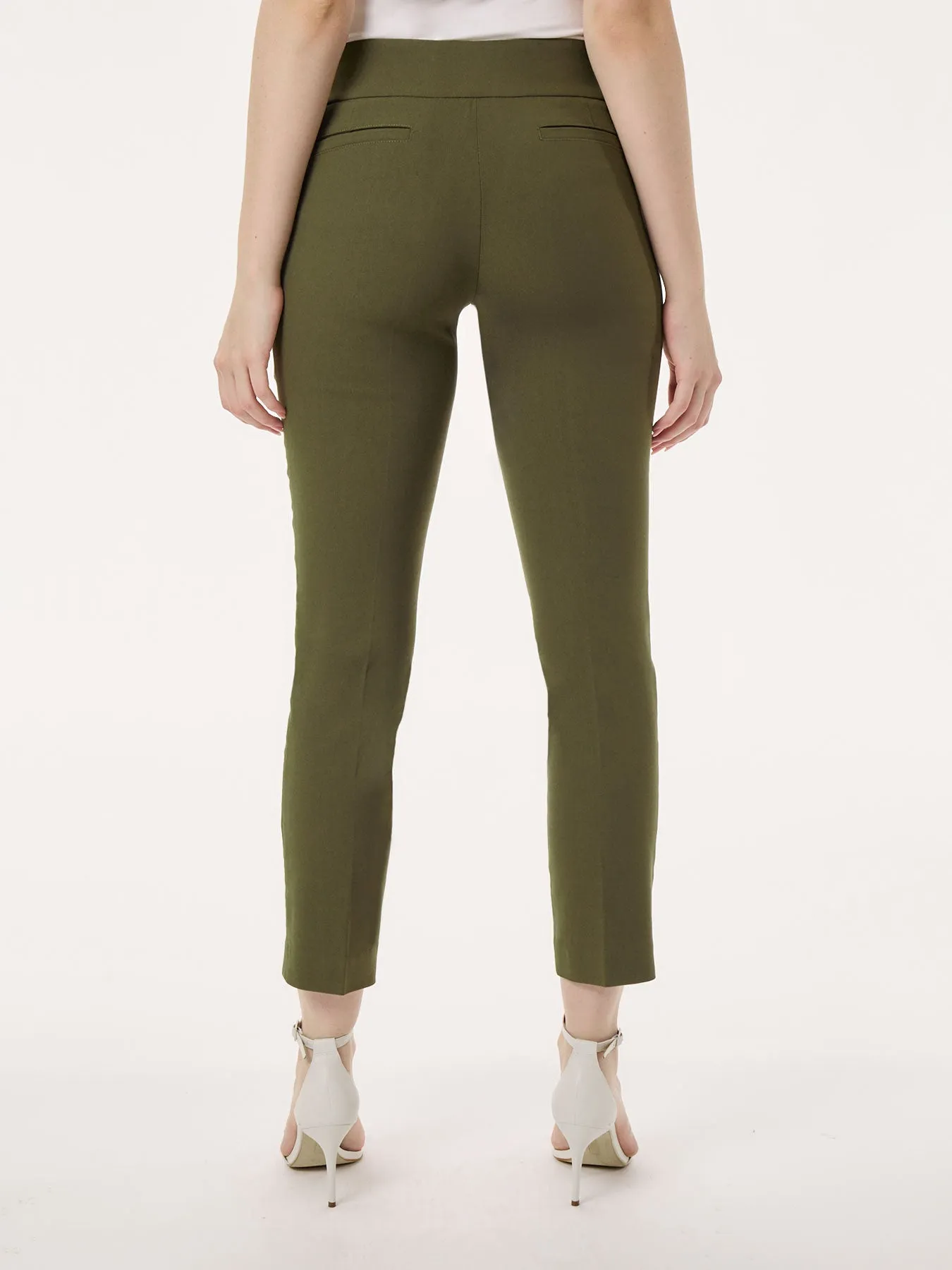 Petite Solid Stretch Pull-On Straight Leg Pant