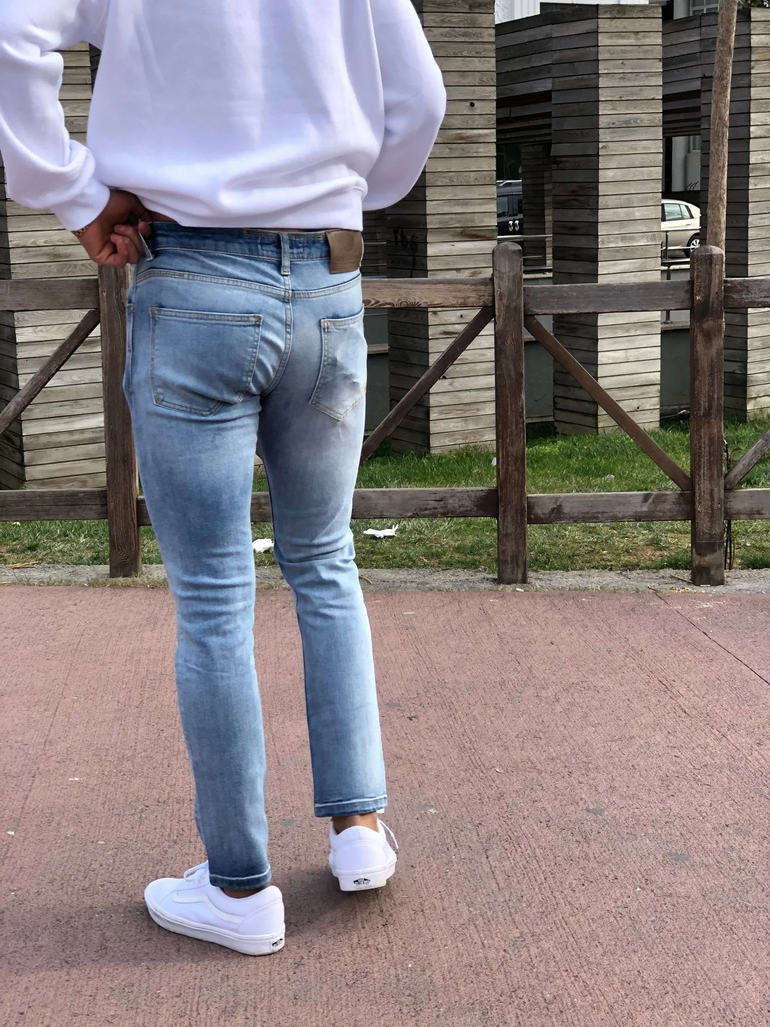 Sneakerjeans - Blue Washed Ripped Ultra Skinny Jeans B329