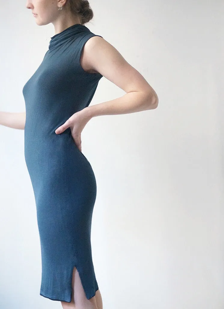 VERSA DRESS (BLUE/BLACK) Bin Sale